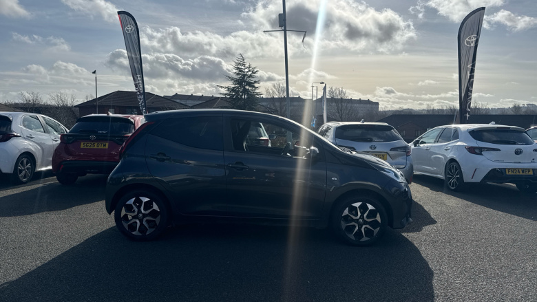 Toyota Aygo 1.0 VVT-i X-Plore 5dr Petrol Hatchback